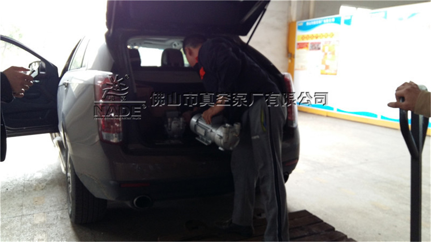 水環(huán)式真空泵ZKB-24如此輕盈，單手便可輕松舉起